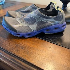Men’s Columbia Water Pod swimming shoes size 6.5 purple /gray Omni grip